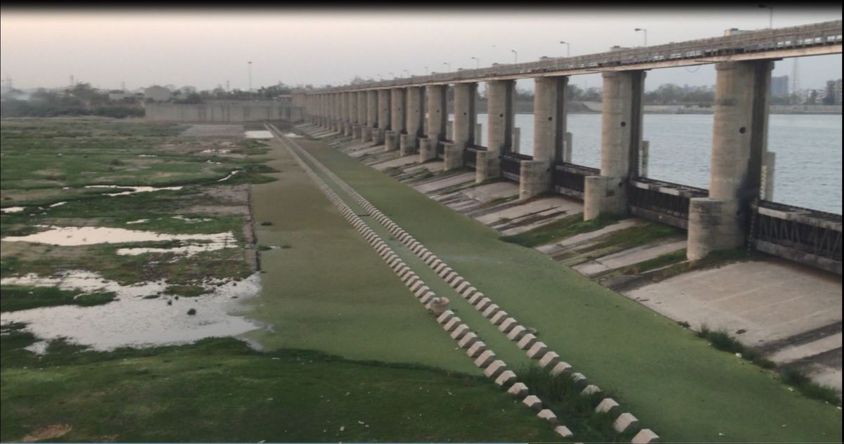 साबरमती नदीसाबरमती गुजरात की एक प्रमुख नदी है, इसके तट पर अहमदाबाद शहर बसा है. साबरमती नदी अहमदाबाद 