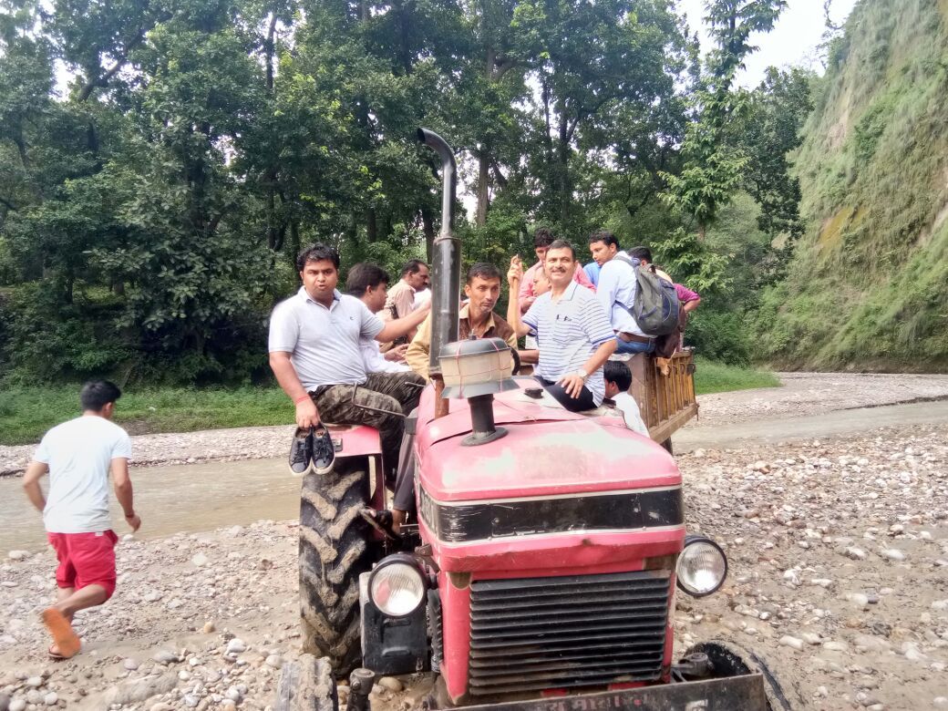 डा0 प्रभात कुमार के नेतृत्व में हिण्डन उद्गम तक पहुंचा एक दलपचास के दशक से यमुना नदी की प्रमुख सहायक