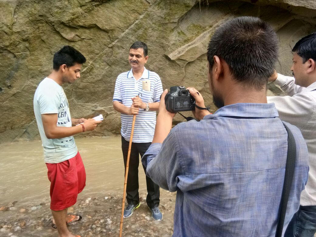 डा0 प्रभात कुमार के नेतृत्व में हिण्डन उदगम तक पहुंचा एक दलपचास के दशक से यमुना नदी की प्रमुख सहायक 