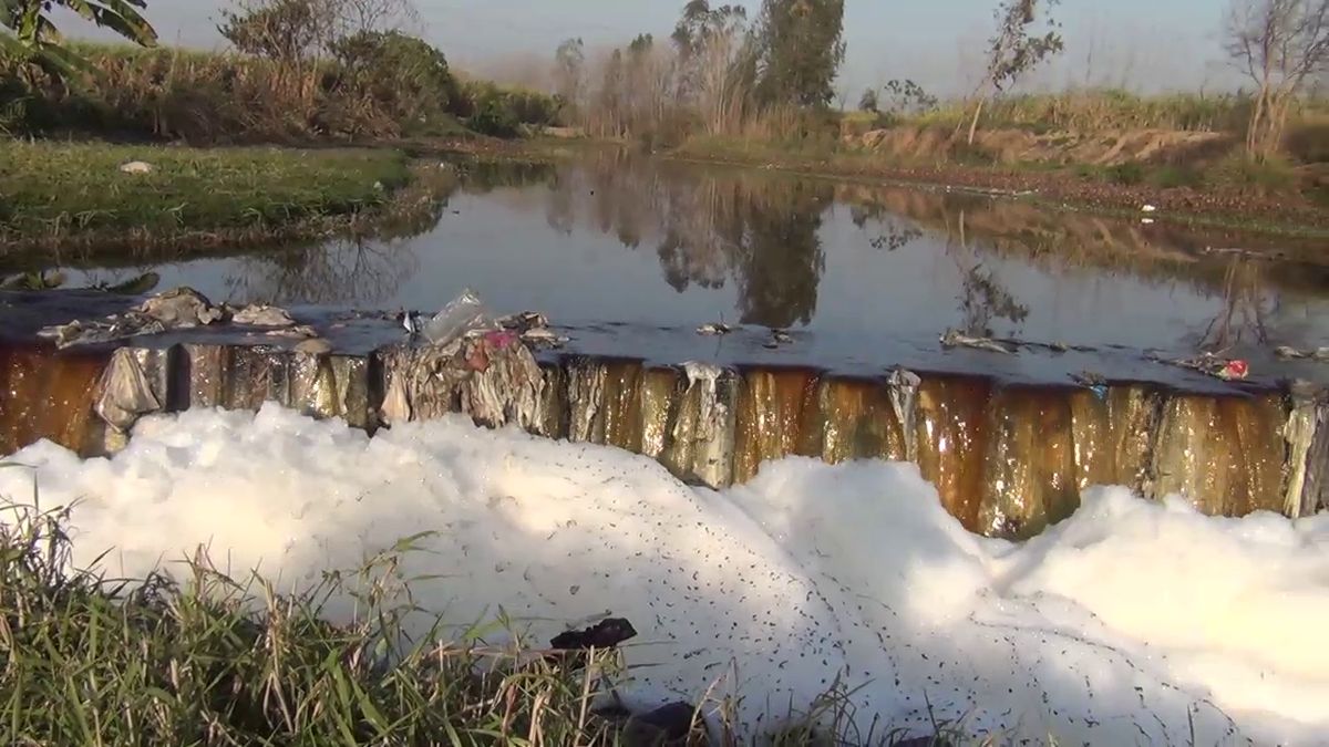 एक ऐसी नदी जो अपने स्वच्छ जल के कारण कभी कांच के सामान पारदर्शी हुआ करती थी. जिसका जीवनदायिनी जल रोग