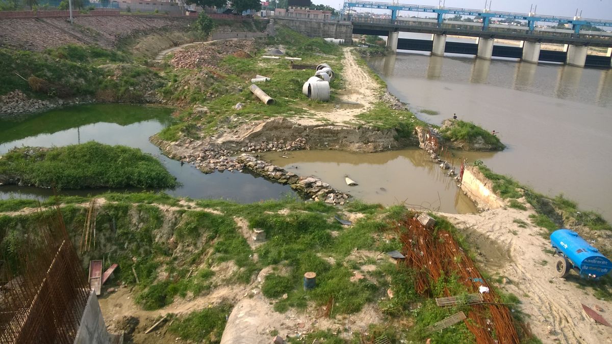 Haider canal is a redundant canal built by Ghazi ud din haider ali between 1814-27. It was built to 