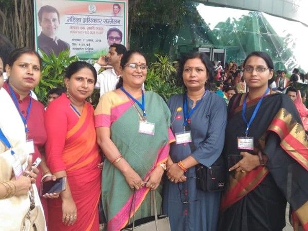 नाम - डॉ दीप्ति सचान पद - प्रदेश महासचिव (कांग्रेस), महिला विंग, कानपुर देहात नवप्रवर्तक कोड - 71182