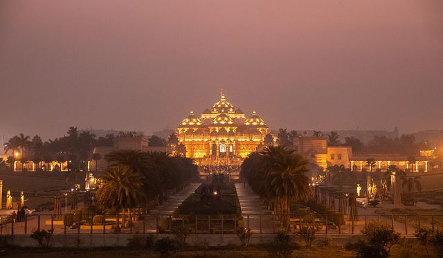 यमुना और हिंडन नदी के मध्य में स्थित जिला पूर्वी दिल्ली (ट्रांस यमुना
क्षेत्र) देश की राजधानी दिल्ली