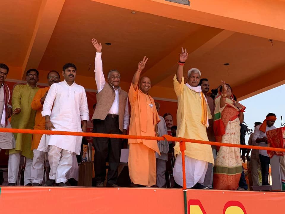 जनरल विजय कुमार सिंह एक जाने माने भारतीय राजनीतिज्ञ हैं और भारतीय सेना से सेवानिवृत्त सेना प्रमुख रह