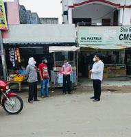 हिंद नगर वार्ड कार्यालय रोड पर कोरोना संक्रमितों के मिलने पर कराया गया सेनिटाइजेशन का कार्य