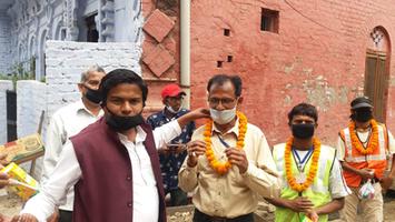 नवाबगंज वार्ड, कानपुर में कोरोना वीरों को पार्षद ने दिया सम्मान