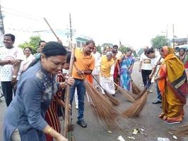 स्वच्छ एवं पॉलिथीन मुक्त भारत मिशन के साथ राजाजीपुरम में मनाई गयी महात्मा गाँधी एवं लाल बहादुर शास्त्री जयंती