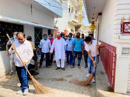 कैंट विधानसभा, लखनऊ में गांधी जयंती पर चलाया गया स्वच्छता अभियान