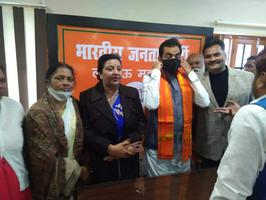 भाजपा प्रदेश उपाध्यक्ष पंकज सिंह ने लखनऊ में की पूर्व वरिष्ठ पार्षदों से मुलाकात