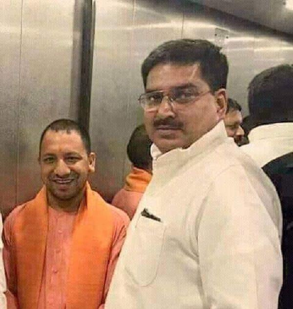 श्री मयंकेश्वर शरण सिंह
तिलोई विधानसभा से भारतीय जनता पार्टी के बैनर तले विधायक हैं तथा उन्होंने वर्