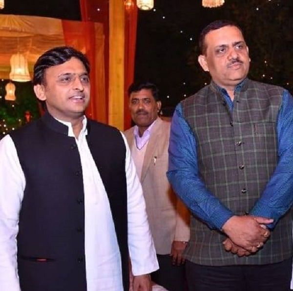 नाम : अमिताभ बाजपेयी  पद : विधायक, आर्य नगर, कानपुर नवप्रवर्तक कोड : 71184501 समाजवादी पार्टी का जान