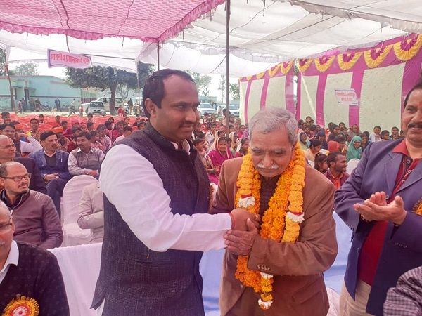 नाम : रवि सोनकर
पद : विधायक (भाजपा) महादेवा
विधानसभा, बस्ती (उ.प्र)
नवप्रवर्तक कोड : 7118481