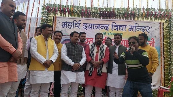 नाम : शैलेश कुमार
पद : विधायक (भाजपा) गैंसडी
विधानसभा, बलरामपुर (उ.प्र)
नवप्रवर्तक कोड : 71184