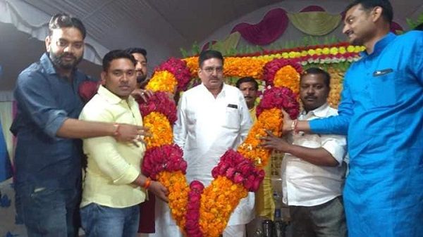 श्री मयंकेश्वर शरण सिंह
तिलोई विधानसभा से भारतीय जनता पार्टी के बैनर तले विधायक हैं तथा उन्होंने वर्