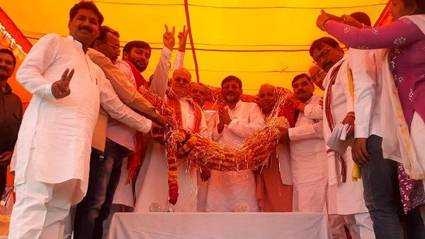 नाम : चंद्रिका
प्रसाद उपाध्याय
पद : विधायक (भाजपा)
चित्रकूट विधानसभा (उ.प्र)
नवप्रवर्तक