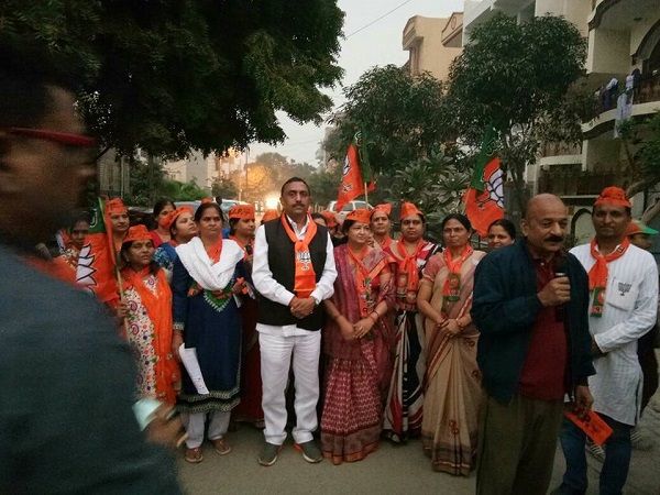 नाम : मनोज गोयल
पद : पार्षद, (भाजपा) कौशाम्बी वार्ड-72, गाजियाबाद
नवप्रवर्तक कोड : 71183621<