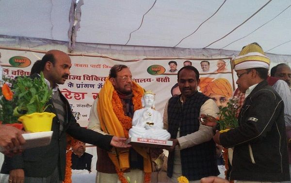 नाम : रवि सोनकर
पद : विधायक (भाजपा) महादेवा
विधानसभा, बस्ती (उ.प्र)
नवप्रवर्तक कोड : 7118481