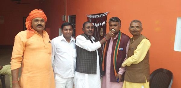 नाम : राजमणि कोलपद : विधायक (भाजपा) कोरावं
विधानसभा, प्रयागराज (उ.प्र)



नवप्रवर्तक को