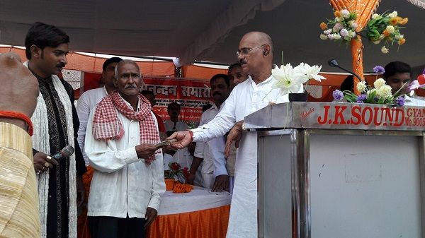 नाम : विजय मिश्रा
पद : विधायक (भाजपा) ज्ञानपुर
विधानसभा, भदोही (उ.प्र)
नवप्रवर्तक कोड : 711848