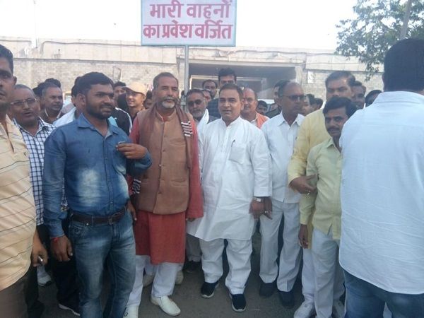 नाम : अजीत सिंह पाल
पद : विधायक, सिकंदरा विधानसभा (सिकंदराबाद)