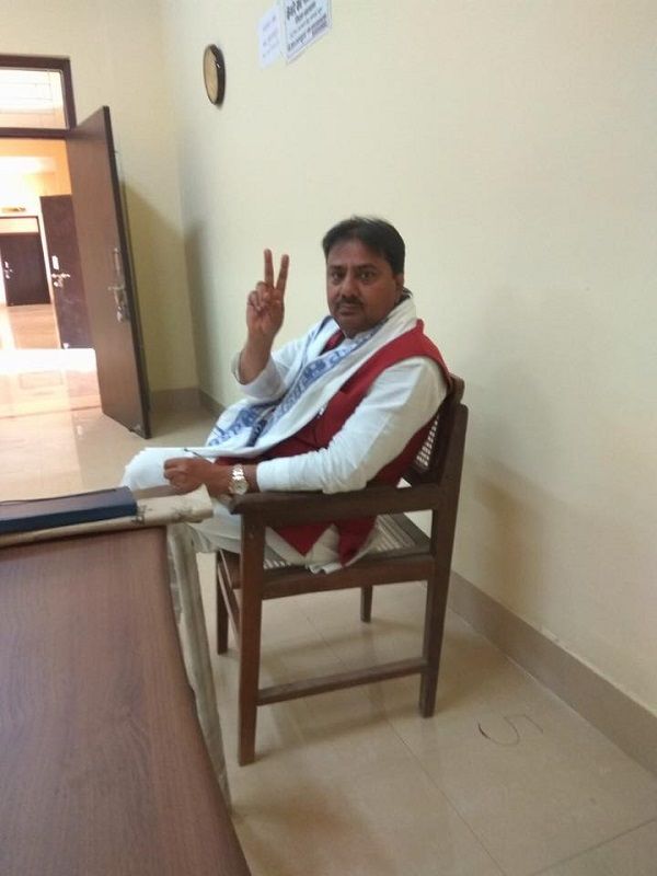 पेशे से कारोबारी व बसपा
विधायक शाह आलम उर्फ़ गुड्डू जमाली एक जाने-माने राजनीतिज्ञ हैं. वर्तमान में वह