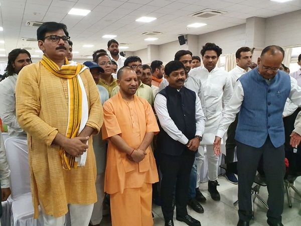 श्री नन्दगोपाल नंदी कांग्रेस
पार्टी से भाजपा में शामिल हुए तथा वर्तमान में वह इलाहाबाद साउथ से विधाय