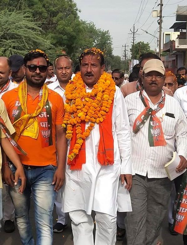 नाम : पुरुषोत्तम खंडेलवालपद : विधायक (भाजपा),
आगरा उत्तर विधानसभा, उत्तर प्रदेश