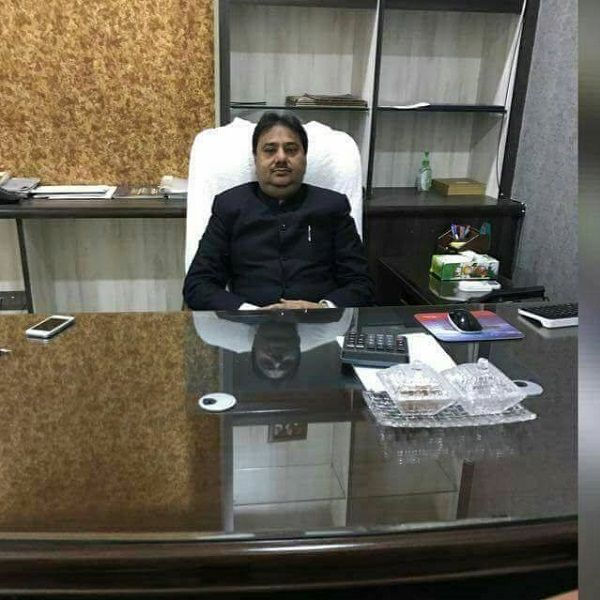 पेशे से कारोबारी व बसपा
विधायक शाह आलम उर्फ़ गुड्डू जमाली एक जाने-माने राजनीतिज्ञ हैं. वर्तमान में वह