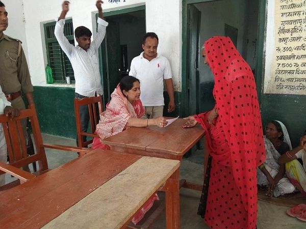 समाजवादी पार्टी के एक
अनुभवी व प्रभावशाली राजनेता माने जाने वाले श्री सर्वेश कुमार सिंह 'सीपू' की पत