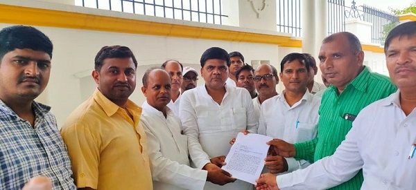 नाम : डॉ. संग्राम यादवपद : विधायक, अतरौलिया विधानसभा क्षेत्र, आजमगढ़ (उत्तर प्