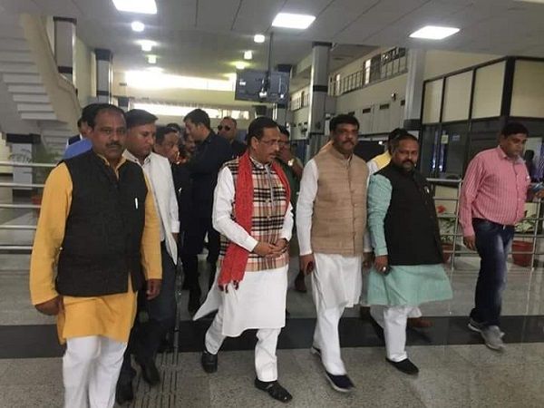 नाम : पुरुषोत्तम खंडेलवालपद : विधायक (भाजपा),
आगरा उत्तर विधानसभा, उत्तर प्रदेश