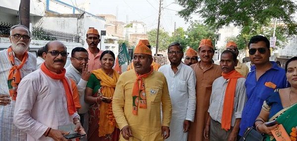 नाम : दीप अवस्थी
पद : वरिष्ठ किसान नेता (भाजपा) कानपुर बुंदेलखंड क्षेत्र
नवप्रवर