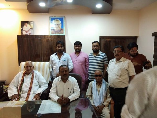 नाम : दीप अवस्थी
पद : वरिष्ठ किसान नेता (भाजपा) कानपुर बुंदेलखंड क्षेत्र
नवप्रवर