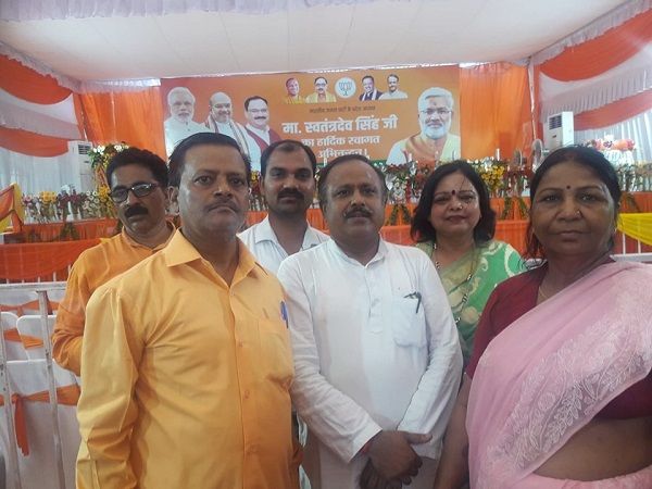 नाम : दीप अवस्थी
पद : वरिष्ठ किसान नेता (भाजपा) कानपुर बुंदेलखंड क्षेत्र
नवप्रवर