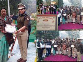 गणतंत्र दिवस के अवसर पर कानपुर के फजलगंज वार्ड से पार्षद श्रीमती राधा पांडेय को प्रशस्ति पत्र भेंट किया