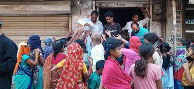 कानपुर के अंतर्गत गोविंदनगर नार्थ वार्ड में जरुरतमंद लोगों को किया गया भोजन वितरण