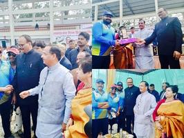 लखनऊ नगर निगम द्वारा किया गया क्रिकेट मैच का आयोजन