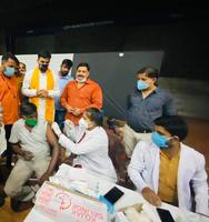 हिन्द नगर वार्ड में कोरोना वैक्सीनेशन कैंप के सात दिन पुरे  होने पर निरज सिंह का आगमन
