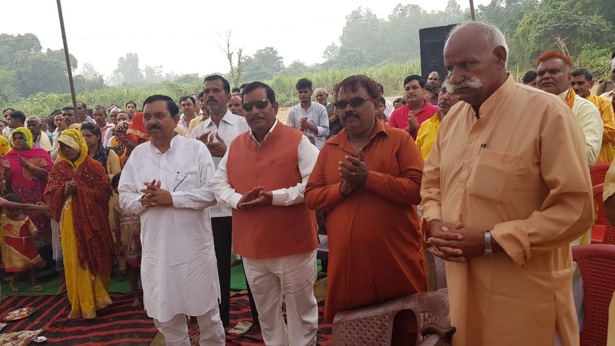 नाम – श्याम प्रकाश
पद -  विधायक 
(भारतीय जनता पार्टी),गोपामऊ (हरदोई), उत्तर प्रदेश
