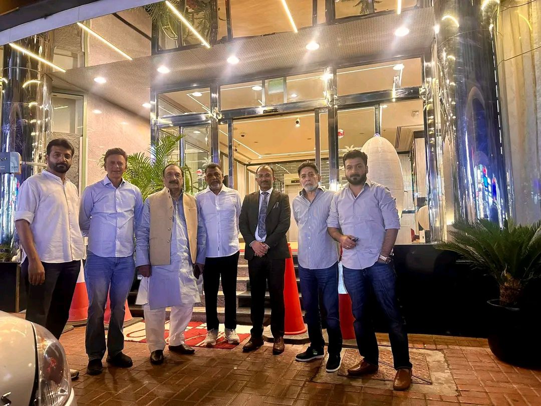 नाम-
इकबाल महमूद 
पद-
विधायक (सपा), संभल</