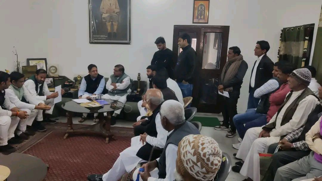 नाम- चंदन चौहान 
पद- विधायक(राष्ट्रीय 