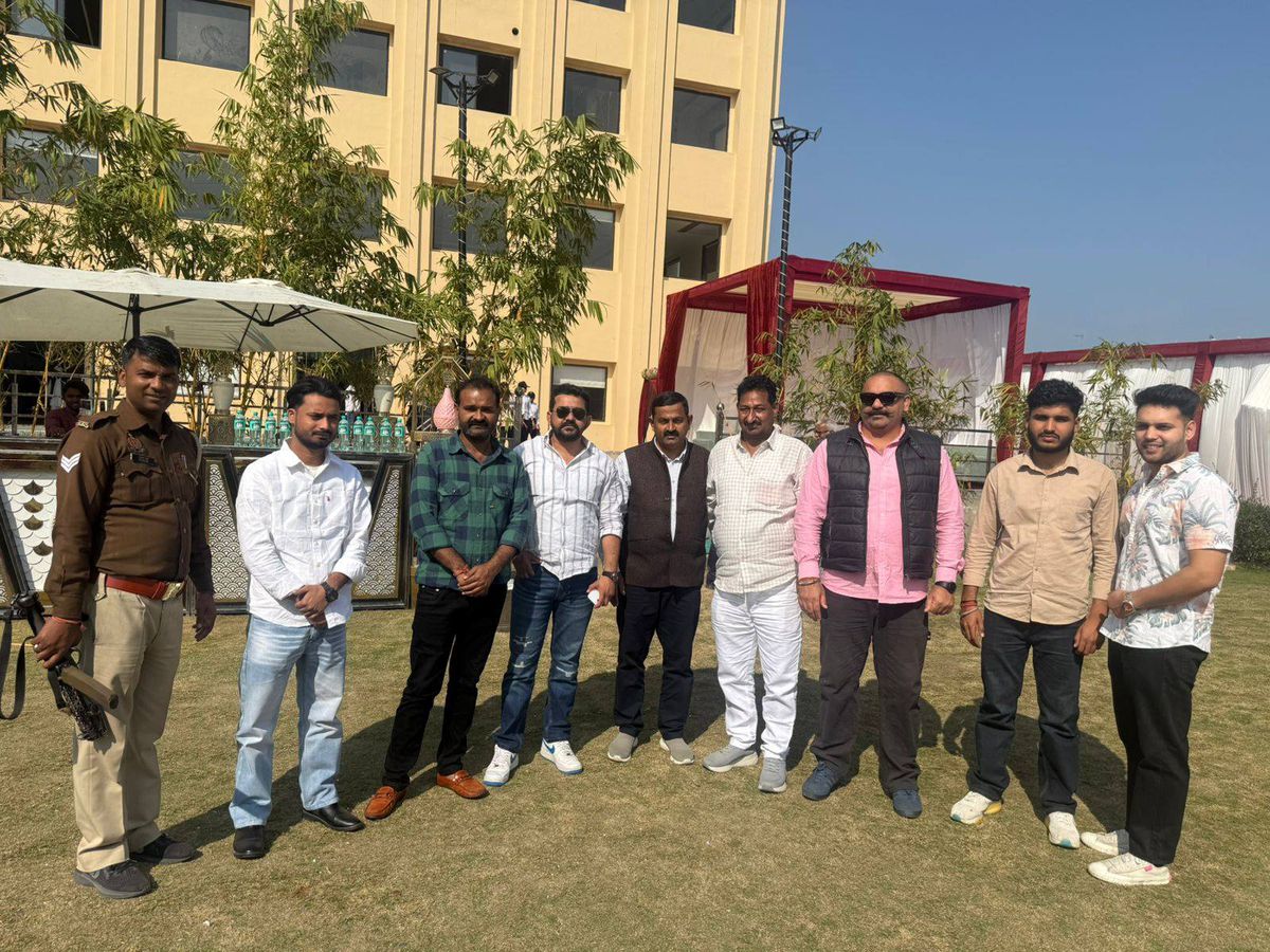 नाम- समरपाल सिंहपद- विधायक (सपा), नौगावां<