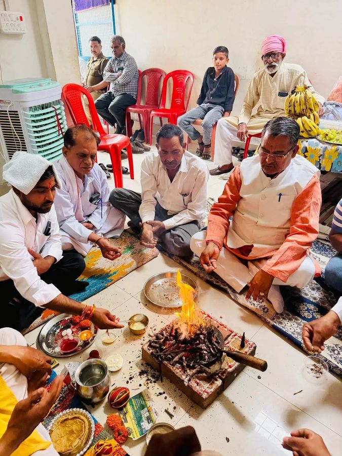 नाम-
चंद्रपाल सिंह
पद-
विधायक(भाजपा),
