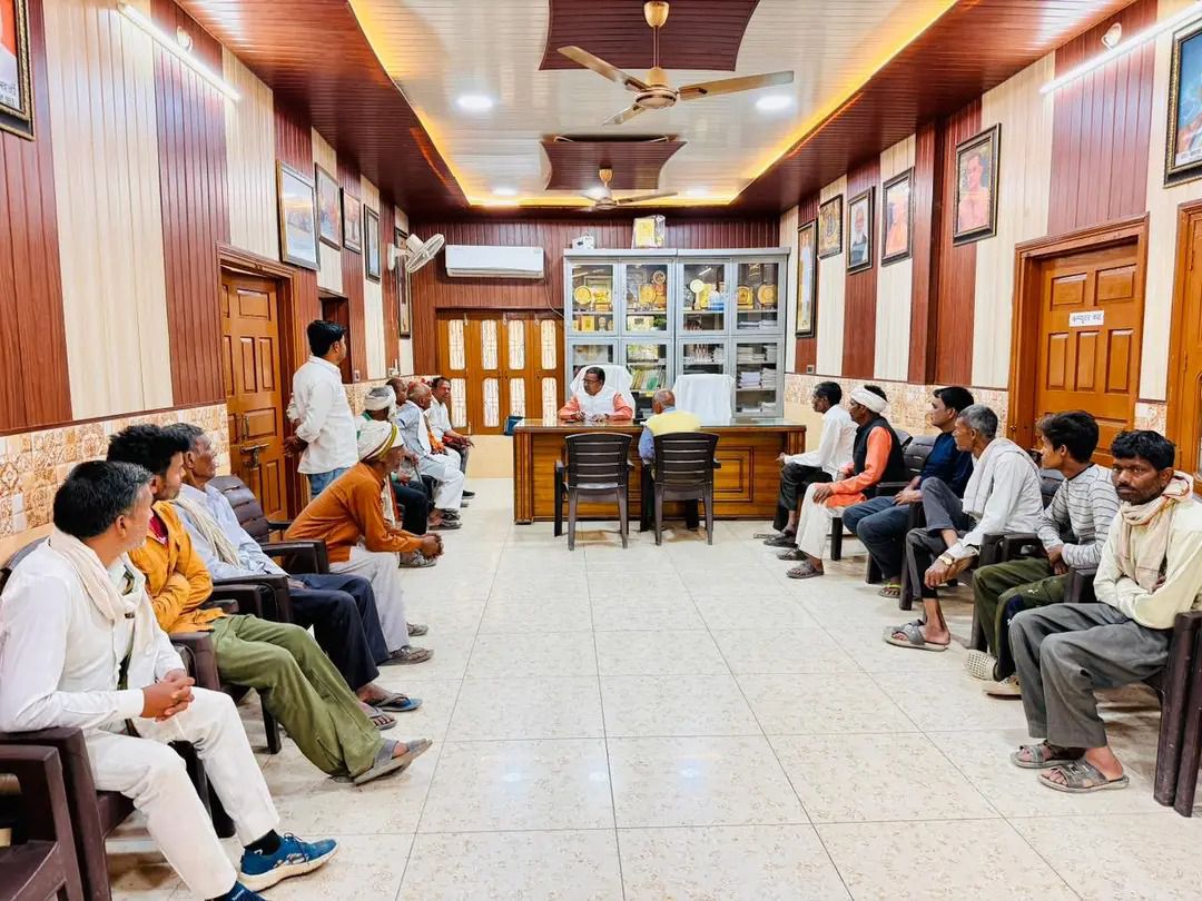 नाम-
चंद्रपाल सिंह
पद-
विधायक(भाजपा),
