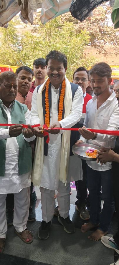 नाम- अनिल कुमार मौर्यापद- विधायक (बीजेपी),घोरावाल, सोनभद्र नवप्रर्वतक कोड- 71189393