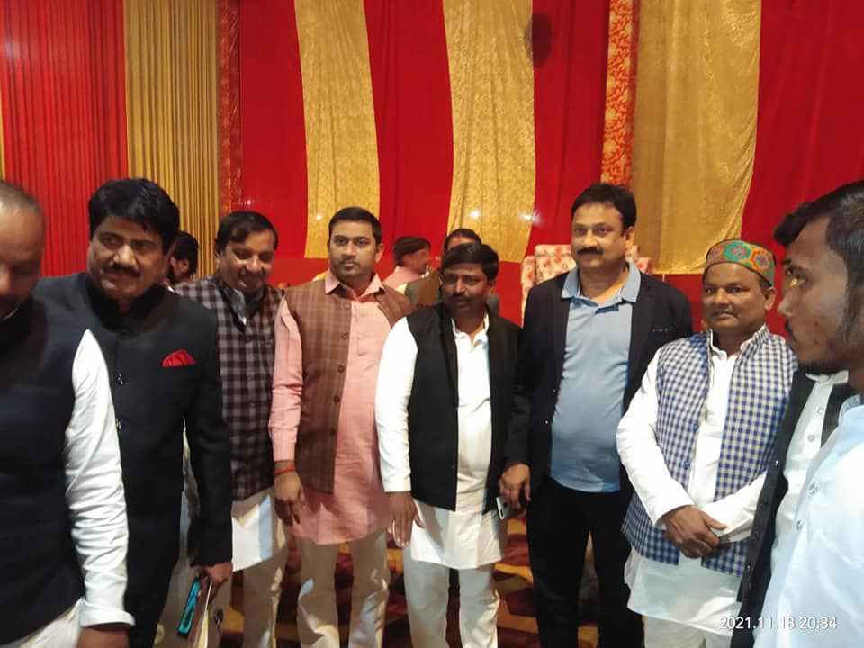 नाम- बृजेश कठेरिया पद- विधायक(सपा