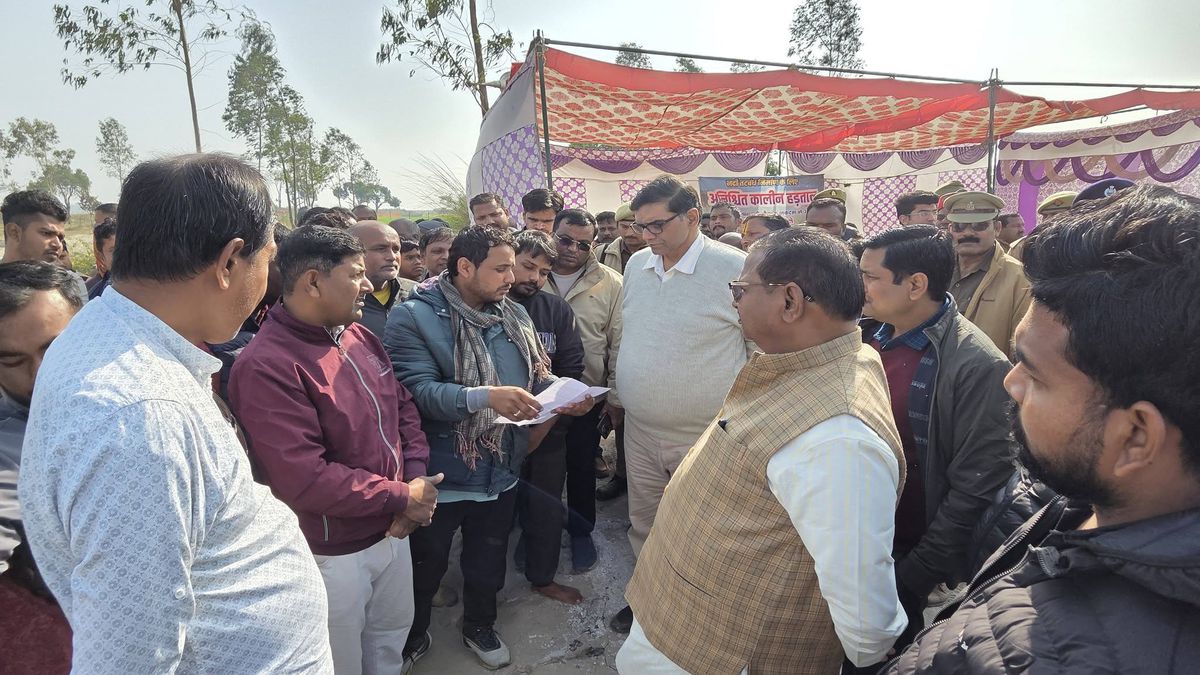 नाम-
बाबूराम पासवान
पद-
विधायक(बीजेपी), प