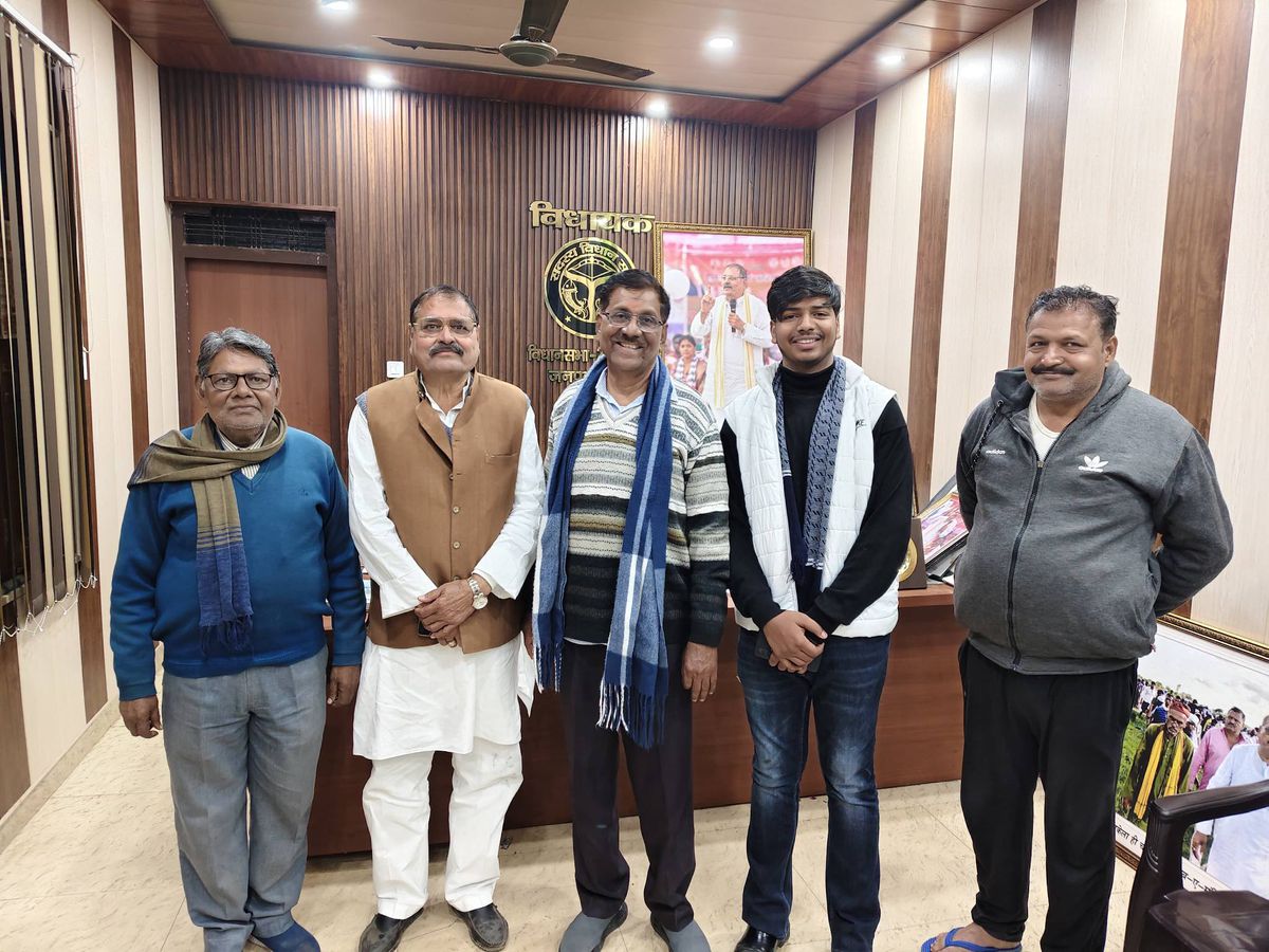 नाम-
विशम्भर सिंह
पद-
विधायक (सपा),बबेरू