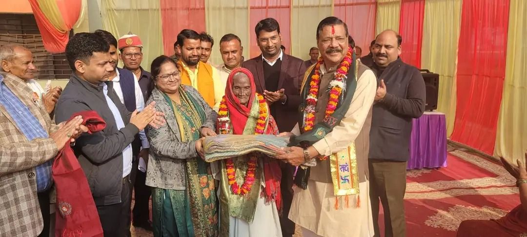 नाम- 
पूरन प्रकाश
पद- विधायक(बीजेपी),<