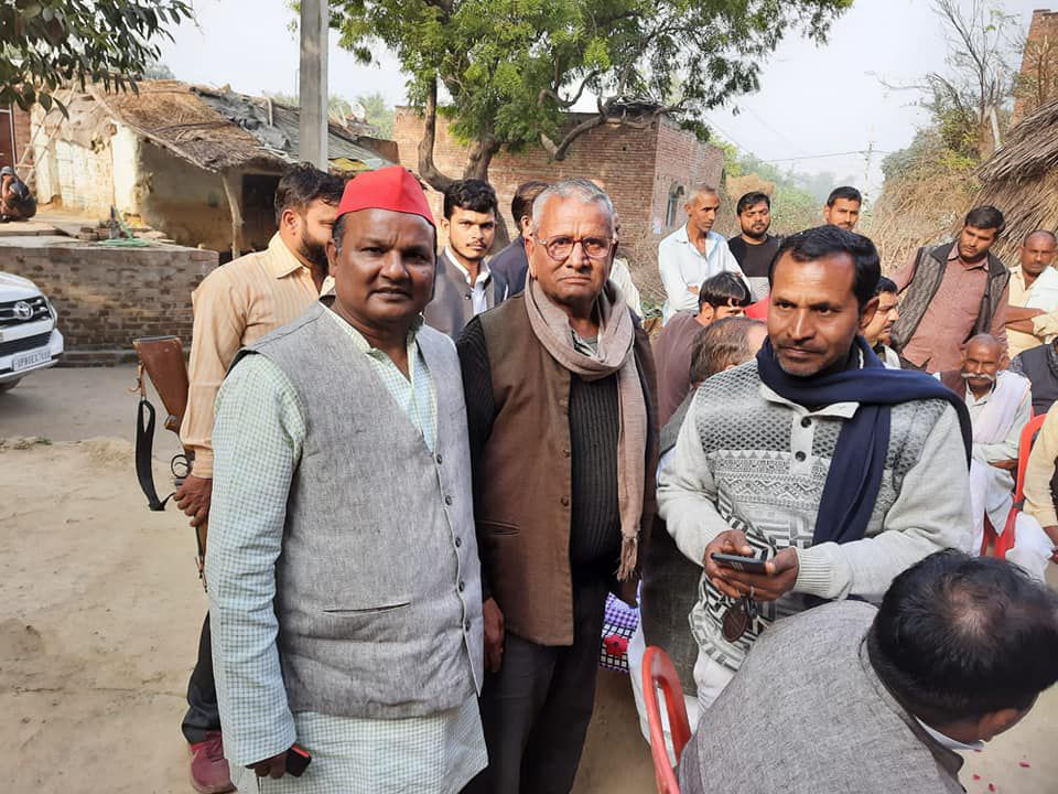 नाम- बृजेश कठेरिया पद- विधायक(सपा